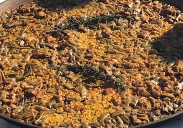 Authentic paella valenciana recipe to make your own paella