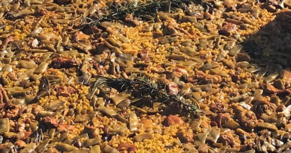 Authentic paella valenciana recipe to make your own paella