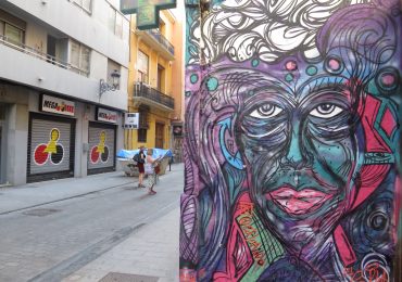 Discover street art in Valencia